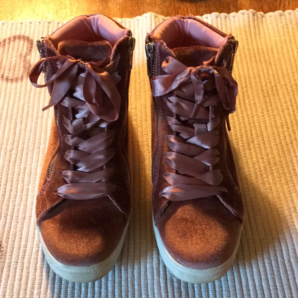 Madden Girl Velvet Shoes